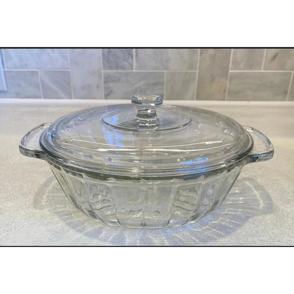 Vintage Anchor Hocking 2-Qt Ribbed Clear Glass Casserole Baking Dish with Lid